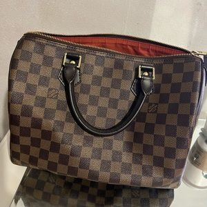 Louie Vuitton speedy 30 hand bag